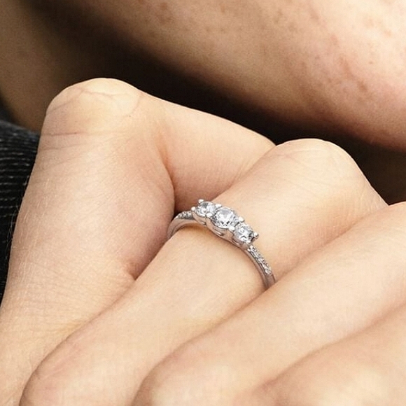 Authentic NEW Pandora Clear Three Stone Ring S925ALE - Picture 7 of 9